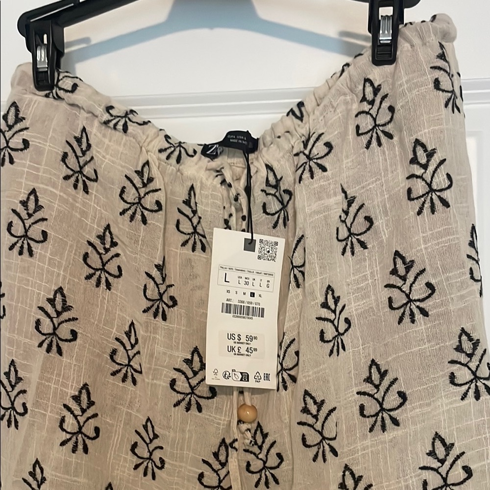 Brand new never worn Zara extra and Black embroidered pants